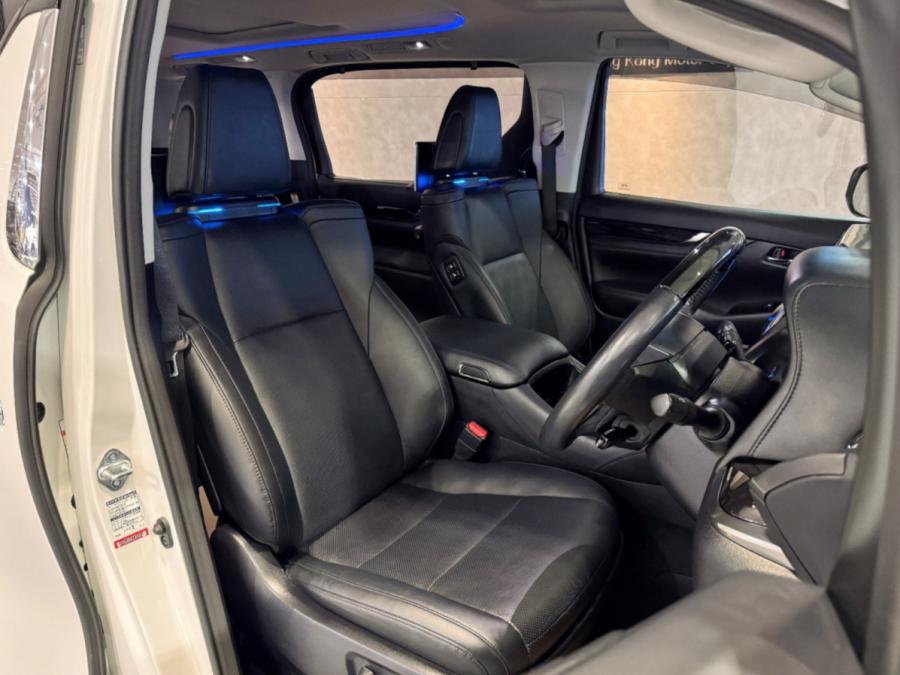 Vellfire 2.5 ZG Modellista - Image 3